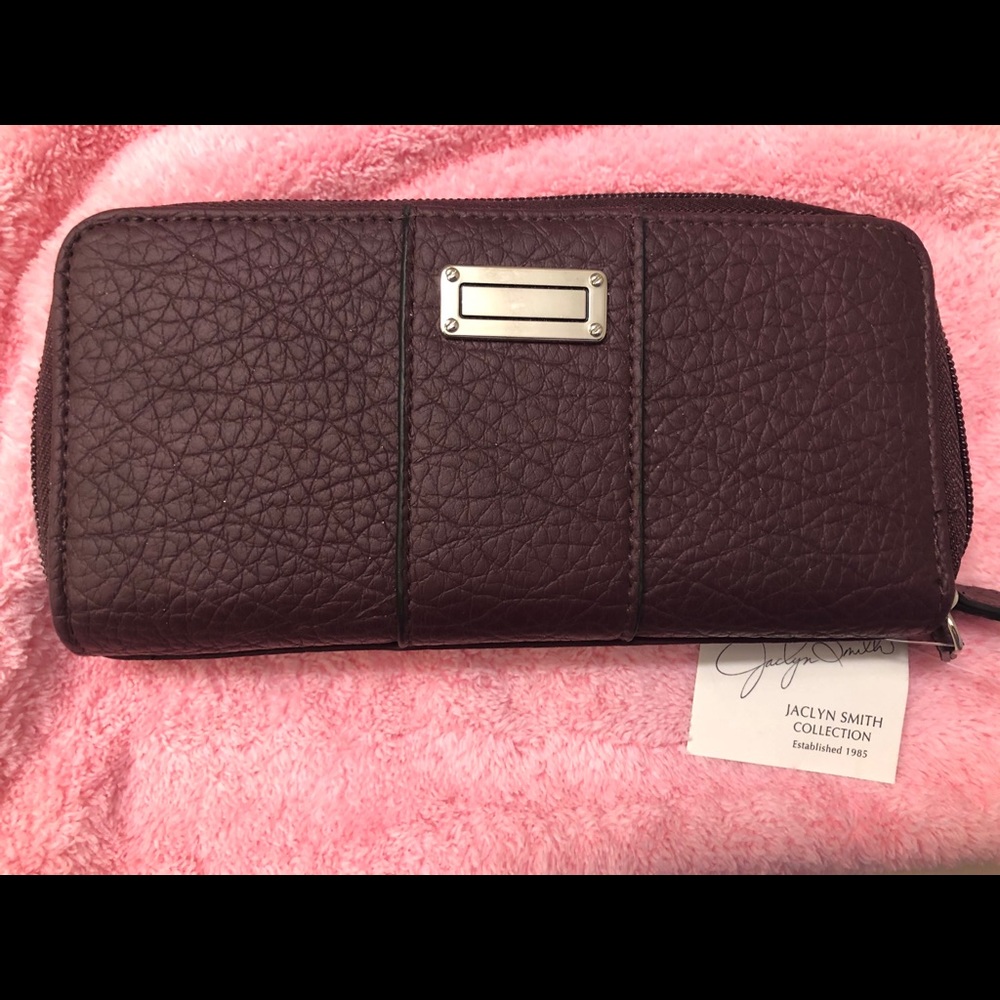 Jaclyn Smith Wallet